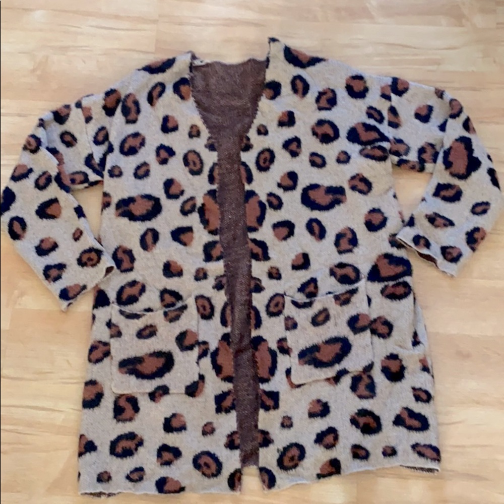 Leopard Cardigan - Picture 2 of 4